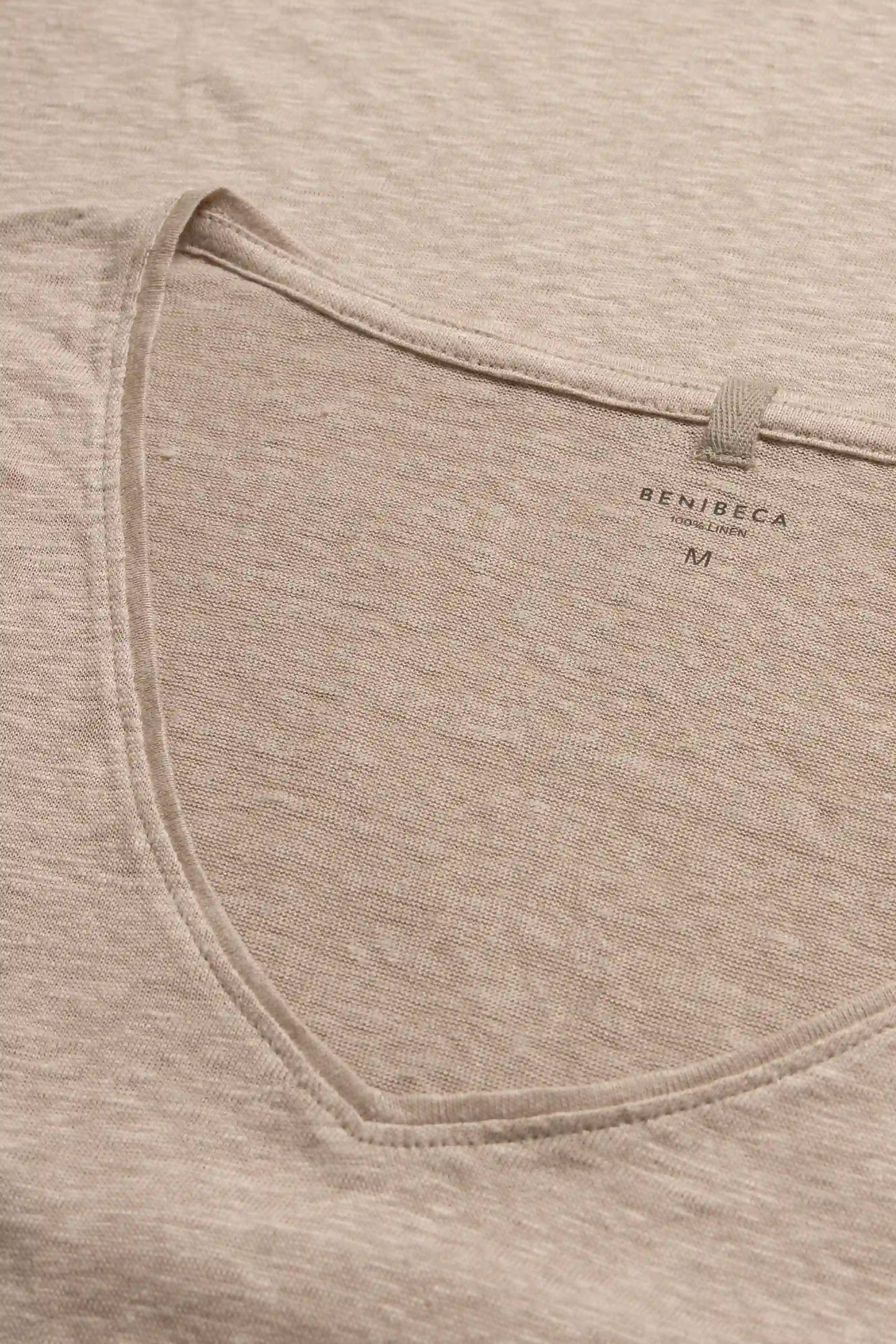 V-NECK LINEN SAND