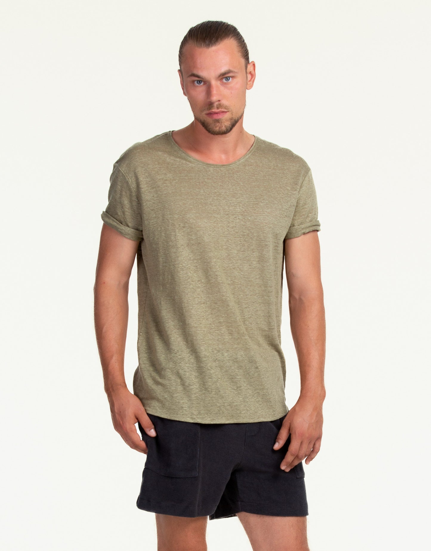 C-NECK LINEN OLIVE