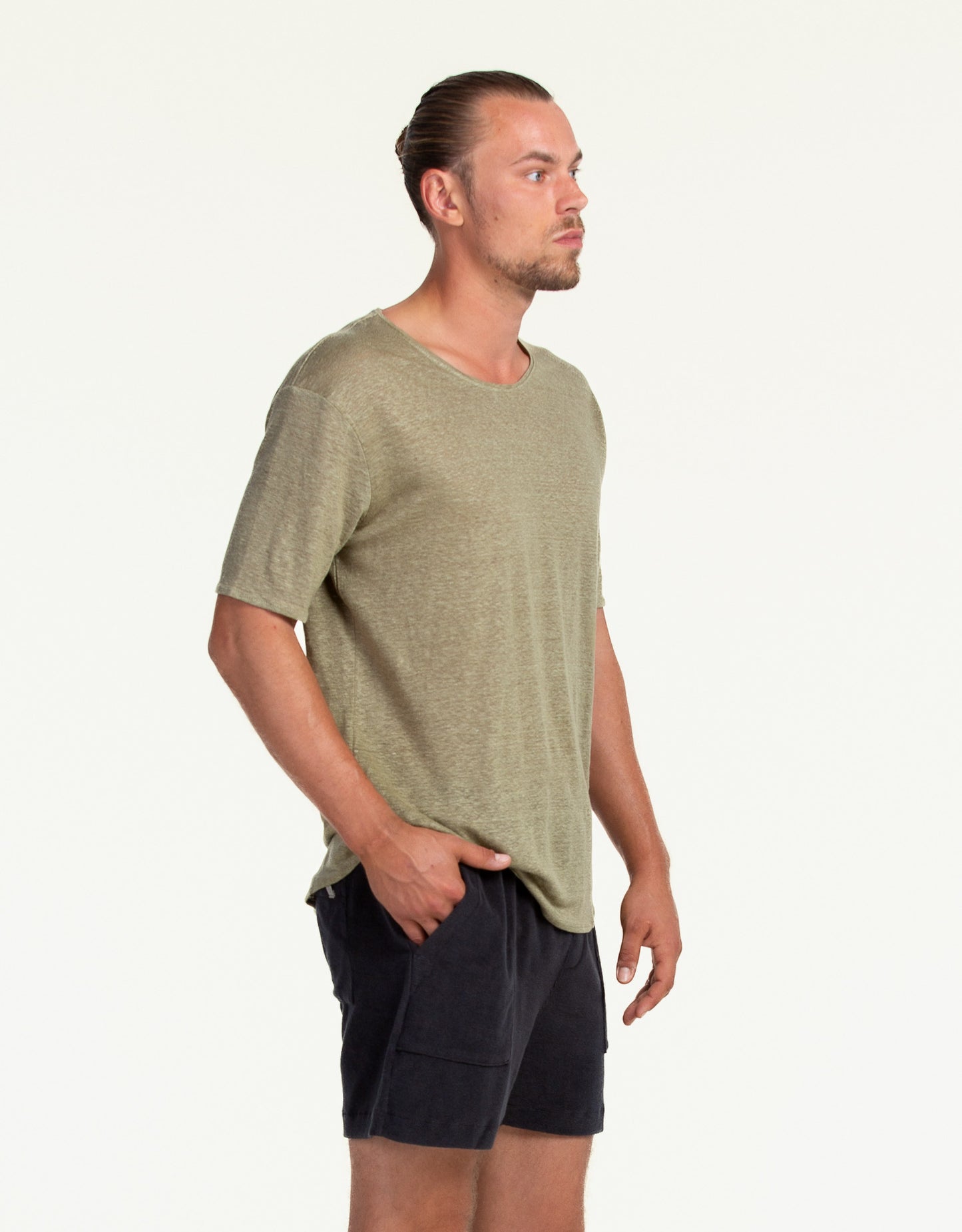 C-NECK LINEN OLIVE