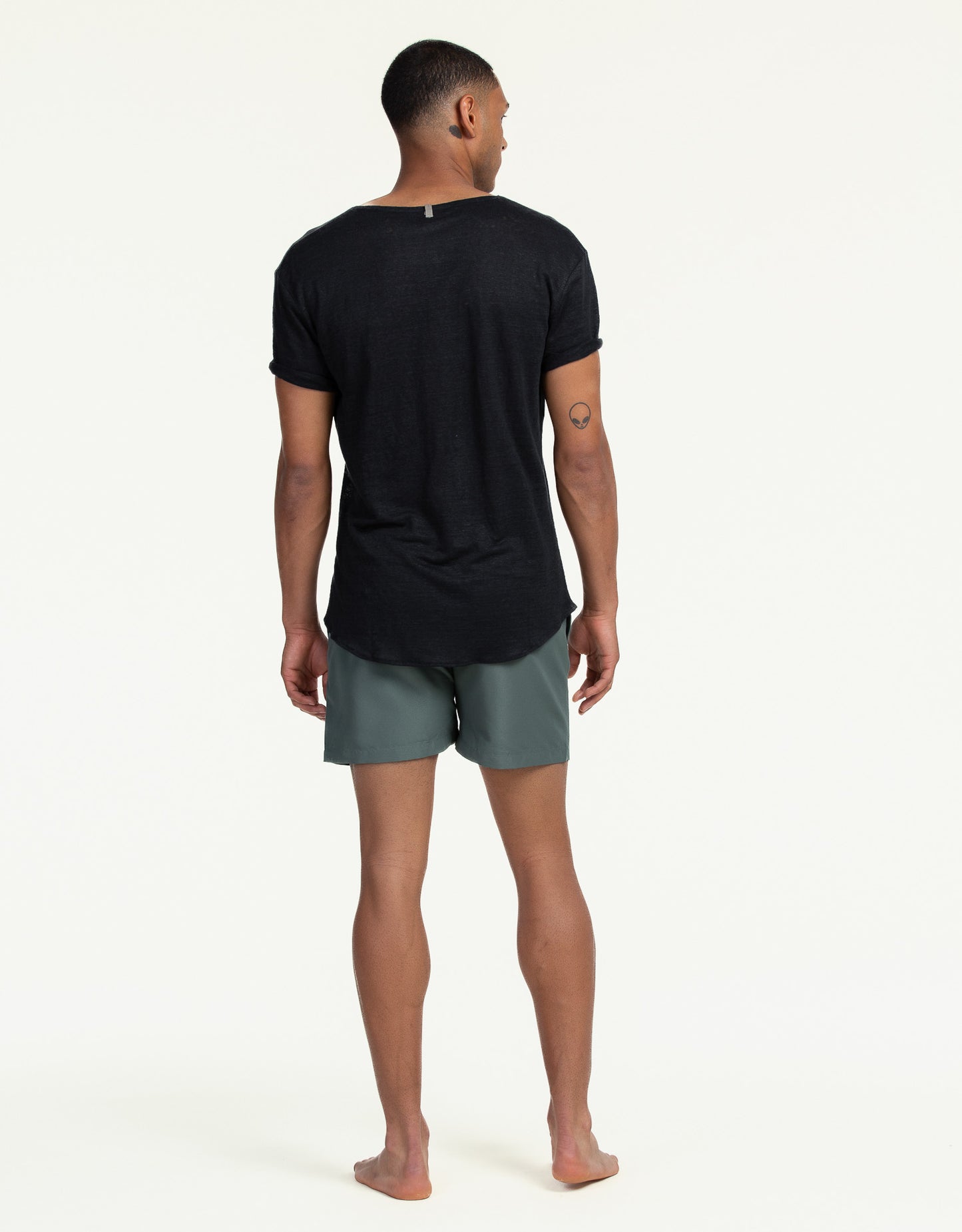 V-NECK LINEN NEGRO