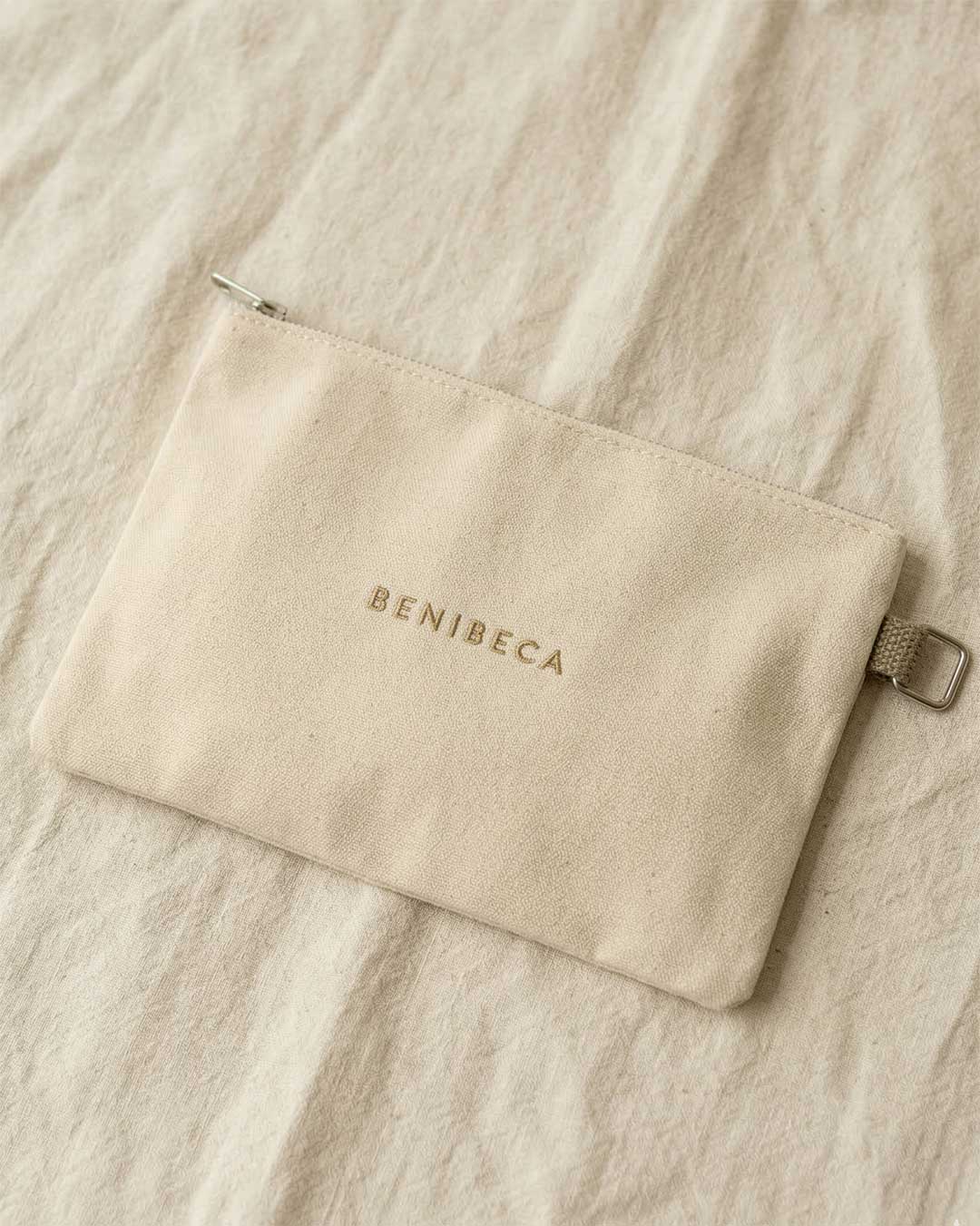 ESSENTIALS BAG