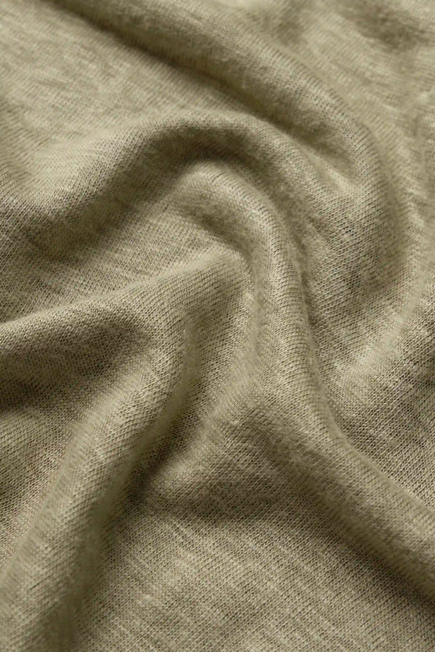 C-NECK LINEN OLIVE